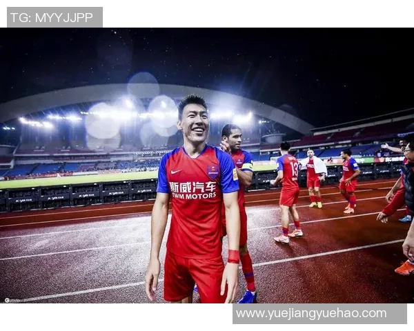 重庆斯威主场迎战申花期待精彩对决两队争夺积分势必火花四溅