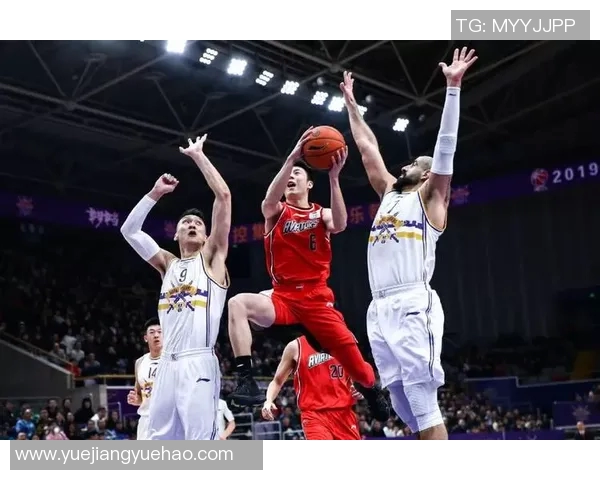 山东队与同曦队精彩对决比赛录像回顾及精彩瞬间分析